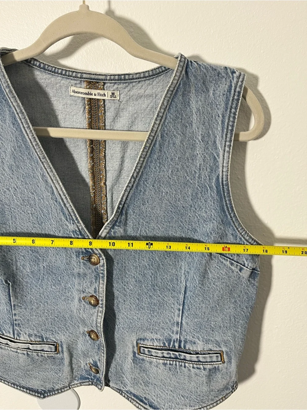 Abercrombie & Fitch Size M Light Blue Denim Vest with 5 Button Closure - Picture 3 of 5